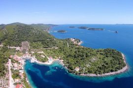 KORČULA GRAĐEVINSKO ZEMLJIŠTE S DOZVOLOM PRVI RED UZ MORE !!, Korčula, Земля