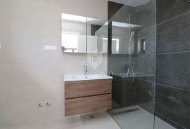 Crikvenica, stan s privatnim bazenom i pogledom na more, Crikvenica, Apartamento