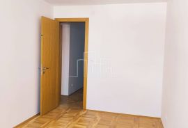 Komforan Trosoban stan 71m2 Istočno Sarajevo najam, Istočno Novo Sarajevo, Appartement