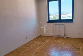 Komforan Trosoban stan 71m2 Istočno Sarajevo najam, Istočno Novo Sarajevo, Appartement