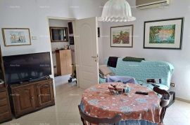 Stan Prodaje se stan, 120m2, Rovinj, Rovinj, Appartment