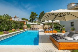 Rovinj, predivna villa s bazenom i velikim wellnessom, Rovinj, House