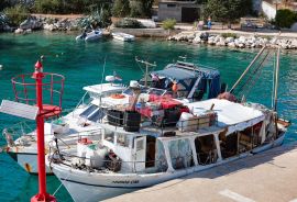 OTOK MOLAT - Simpatična kuća u blizini mora u srcu mjesta Molat, Zadar - Okolica, Kuća