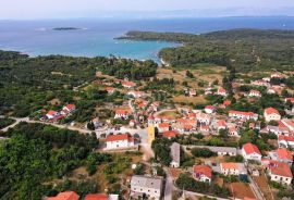 OTOK MOLAT - Jedinstvena dvojna kuća s bazenom u srcu mjesta Molat, Zadar - Okolica, House