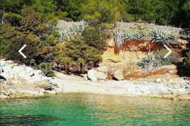 Hvar Jelsa T2 građevinsko zemljište 9243 m2 prvi red do mora!, Jelsa, Terrain