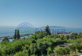 Trosoban stan s panoramskim  pogledom na more ,50m od plaže, Opatija okolica, Opatija, شقة