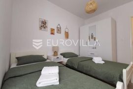 Istra, Pula, predivan stan u prizemlju s vrtom, NKP 40,61 m2, Pula, Apartamento