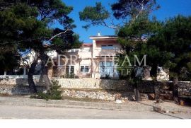 DVIJE APARTMANSKE KUĆE NA PRODAJU, OTOK RAB – BARBAT, Rab, Ev