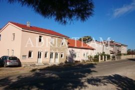 DVIJE APARTMANSKE KUĆE NA PRODAJU, OTOK RAB – BARBAT, Rab, Ev