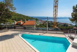 OPATIJA, luksuzan stan 2S+DB s pogledom na more u novogradnji s bazenom (P2), Opatija, Kвартира