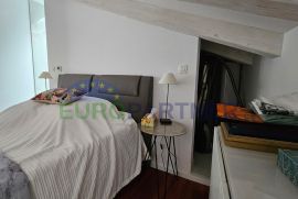 Istra, Rovinj, tri luksuzna apartmana prvi red do mora, Rovinj, Flat