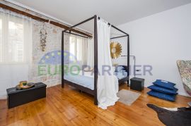 Istra, Rovinj, tri luksuzna apartmana prvi red do mora, Rovinj, Flat