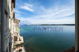 Istra, Rovinj, tri luksuzna apartmana prvi red do mora, Rovinj, Flat