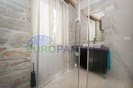 Istra, Rovinj, tri luksuzna apartmana prvi red do mora, Rovinj, Flat