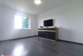 ISTRA,LABIN,STAN 51 M2 SA GARAŽOM U CENTRU GRADA, Labin, Appartement