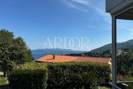 Ičići, stan sa parkirnim mjestom, 48 m2, Opatija - Okolica, Appartamento