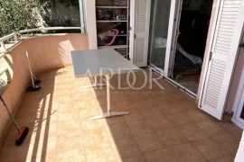 Crikvenica, dvosobni apartman drugi red do mora, Crikvenica, Kвартира