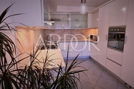 Rovinj, dva apartmana sa vrtom, Rovinj, Kвартира