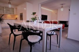 Rovinj, dva apartmana sa vrtom, Rovinj, Kвартира