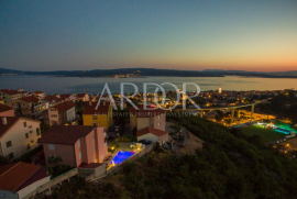 Crikvenica, kuća sa tri stana na prodaju, Crikvenica, Kuća