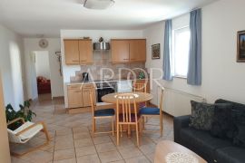 Rovinj, apartmanska kuća drugi red do mora!, Rovinj, Дом