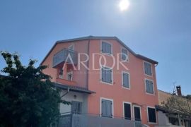 Rovinj, apartmanski hotel sa pogledom na more!, Rovinj, Коммерческая недвижимость