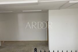 Rijeka, Centar - dvoetažni poslovni prostor od 170m2, Rijeka, Propriedade comercial