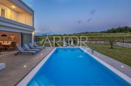 Poreč, villa 293m2, Poreč, بيت