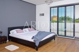 Poreč, villa 390 m2, Poreč, House