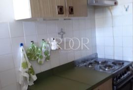 CRES GRABAR, 70 M2, minuta do mora!, Cres, Kвартира