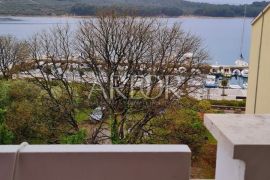 CRES GRABAR, 70 M2, minuta do mora!, Cres, Kвартира