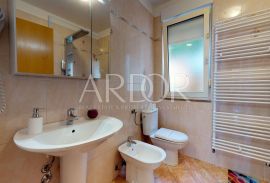 IČIĆI-PREDIVAN 3S+DB STAN S POGLEDOM NA MORE, Opatija - Okolica, Appartement