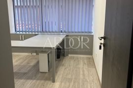 Rijeka centar, poslovni prostor 12 m2, Rijeka, Propriedade comercial