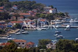 MALI LOŠINJ, ILOVIK - ZEMLJIŠTE, Mali Lošinj, Земля