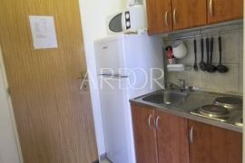 MALI LOŠINJ ARTATORE, 2 APARTMANA sa okućnicom, Mali Lošinj, Appartment