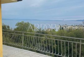 Pobri, samostojeća kuća sa građevinskim terenom od 2500 m2, Opatija - Okolica, Maison