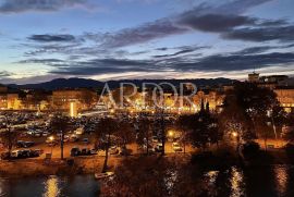 Centar Rijeke, luksuzni stan za dugoročni najam, Rijeka, Daire