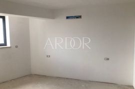 Opatija, 3S+DB, 154 m2, novogradnja s liftom, Opatija, Flat