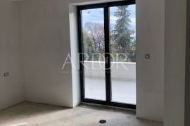 Opatija, 3S+DB, 154 m2, novogradnja s liftom, Opatija, Flat