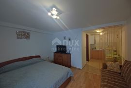 JADRANOVO - Apartmanska kuća s pogledom na more, Crikvenica, Haus