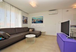 OTOK KRK, NJIVICE - 2S+DB apartman s bazenom i pogledom na more, Omišalj, Διαμέρισμα