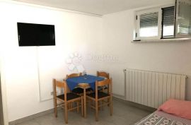 KUĆA S APARTMANIMA BLIZU POREČA, Poreč, Famiglia