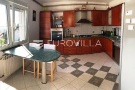 Zagreb, Gračani, prekrasan četverosoban dvoetažni stan,NKP 207,80 m2, Zagreb, Appartment