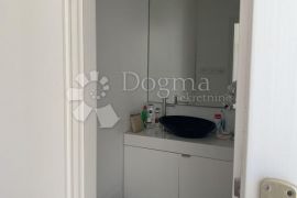 Opatija, centar, prizemlje 75m2, Opatija, Propriedade comercial