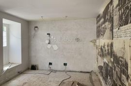 Opatija, centar, prizemlje 75m2, Opatija, Propriedade comercial