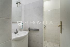 Zagreb, strogi centar, ulični poslovni prostor 208,95 m2, TOP lokacija, Zagreb, Gewerbeimmobilie