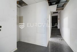 Zagreb, strogi centar, ulični poslovni prostor 208,95 m2, TOP lokacija, Zagreb, Propriété commerciale