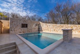 Otok Krk - Kamena vila s bazenom, Dobrinj, House