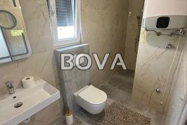 Villa 167 m2 – Rovanjska *Prvi red do mora* (ID-2318), Jasenice, Maison