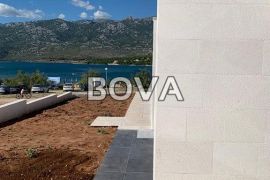 Villa 167 m2 – Rovanjska *Prvi red do mora* (ID-2318), Jasenice, Maison